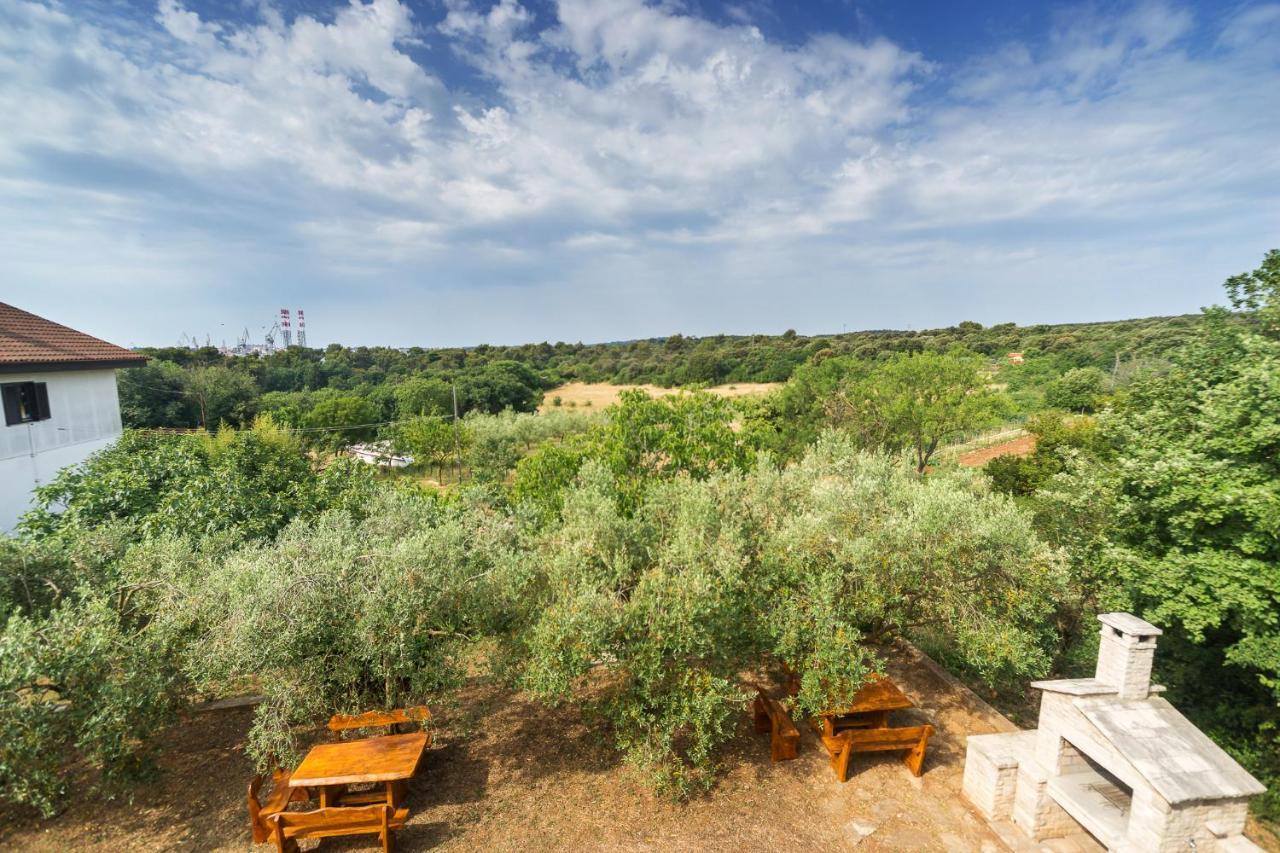 Villa Lili Пула Экстерьер фото